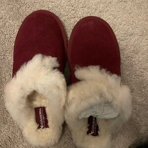 Koolaburra Women's Burgundy Suede Slippers